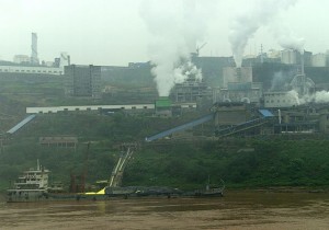 "Factory in China at Yangtze River" by High Contrast - Own work. Licensed under CC BY 2.0 de via Commons - https://commons.wikimedia.org/wiki/File:Factory_in_China_at_Yangtze_River.JPG#/media/File:Factory_in_China_at_Yangtze_River.JPG