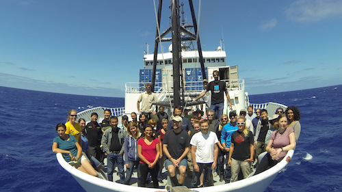 The crew on the 2015 biological sampling cruise of the ABYSSLINE in 2015 Photo: Helena Winklund, Abbyssline Project, Creative Commons